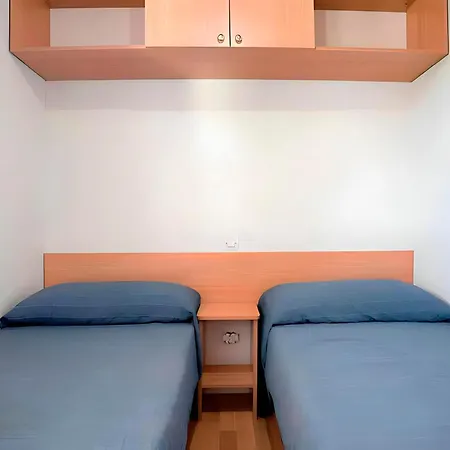 Con Piscina Privada Cerca De La Playa Con Barbacoa Y Aire Acondicionado Holiday home *