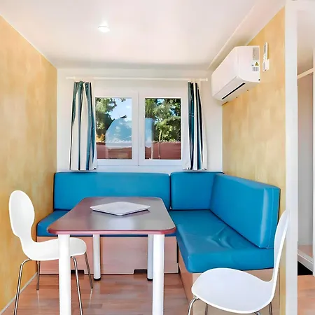Con Piscina Privada Cerca De La Playa Con Barbacoa Y Aire Acondicionado Holiday home